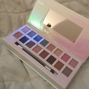 Color Story Eyeshadow palette